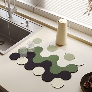 Matten Pads Super Absorberende Keuken Afdruipmat Koffiezetapparaat Schotel Droogpad Gootsteen Afvoermatten Servies Placemat Badkamer Woondecoratie 230725