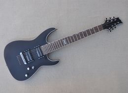 Matte zwart 7 strings elektrische gitaar met humbuckers roze, snoekjes snaren door het lichaam kunnen worden aangepast