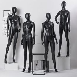 Mat Black Mannequins voor dameskleding Display Sta luxe ontwerpraam Kledingwinkel Mannequin Full Body Dummy