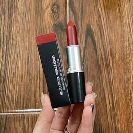 Lápiz labial mate Rouge A Levres Tubo de aluminio Lustre 29 colores Lápices labiales con número de serie Rojo ruso