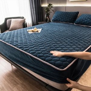 Couvre-matelas épais matelassé en peluche pour lit double, drap-housse pour couple, couvre-matelas d'hiver chaud en velours de lait élastique, couvre-lit 150/180x200 231116