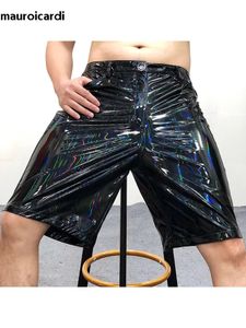 Mauroicardi zomer zwart glanzende reflecterende holografische stretchy soft pvc shorts voor mannen y2k streetwear heren designer kleding 240520