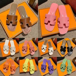 Oran Slippers Casual Sandales en cuir Summer Designer Sandal Carton Open Toe Open Flip Flop