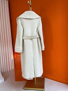 Max Cashmere Trench Coats Women Long Overcoat Designer Fur Coat Outerwear Ladies Plus Size Coat Cashmere 2023 Autumn en Winter Nieuwe middele lengte jas