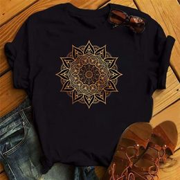 Maycaur Mandala Floral Gedrukt T -shirt Women Casual Fashion T -shirt losse korte mouw 90s meisjes esthetiek zwarte t -shirt top 220526