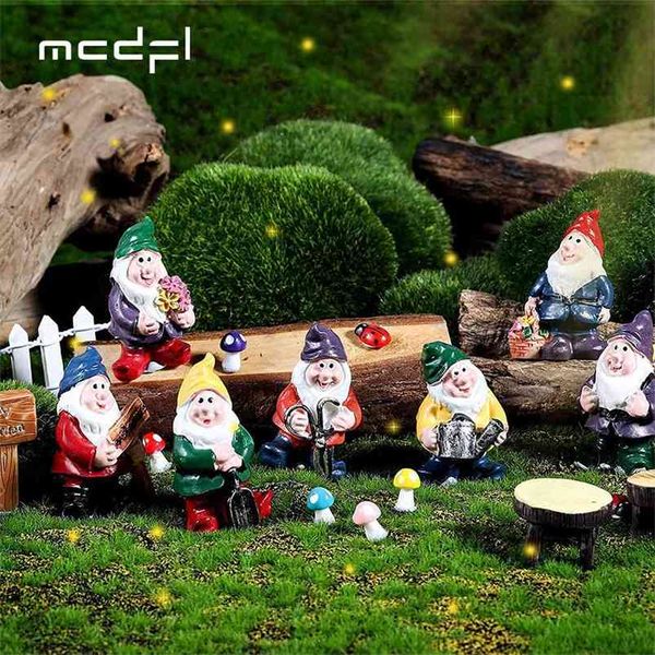 MCDFL Gnome Yard Fairy Garden Decoración Miniaturas al aire libre Figuras decorativas Macetas Kawaii Habitación Decoración para el hogar Accesorios 210811