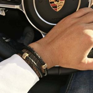 Bracelets pour hommes McLlroy Bracelet en cuir noir en acier inoxydable Bracelet bracelet Punk Style Fashion Jewlery Magnetic Clasp Y200107263B