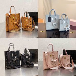 MCMC Women Totes Bags Classic Designer Crossbody Sacs Femmes Femmes Solid Color Handbag Handsbag Luxurys Handbags Bookbag 230201
