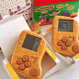 McNuggets Console de jeu Poulet frit McDonalds Jouets périphériques Tetris Console de poche Collection Mini Machine cadeau pour enfants 240319