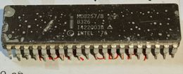 MD8257 / B D8257-5. Chips de circuits intégrés. Double emballage en céramique en céramique à deux broches en ligne. Composants électroniques, D8257 CDIP40, contrôleur DMA microélectronique IC