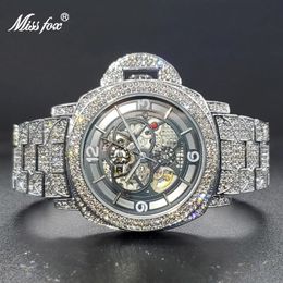 Mechanisch Horloge Voor Mannen Diamond Iced Hip Hop Automatische Horloges Grote Pols Skeleton Beweging Horloges Unieke Drop 240102