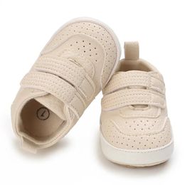 Meckior Fashionable Unisexe Baby Shoes Pu Leathers Newborn Toddler respirant antidérapant en caoutchouc souple