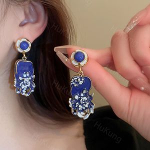 Boucles d'oreilles médiévales lanterne bleue fleur boucles d'oreilles mode rétro lumière luxe haute qualité boucles d'oreilles en gros pour les femmes