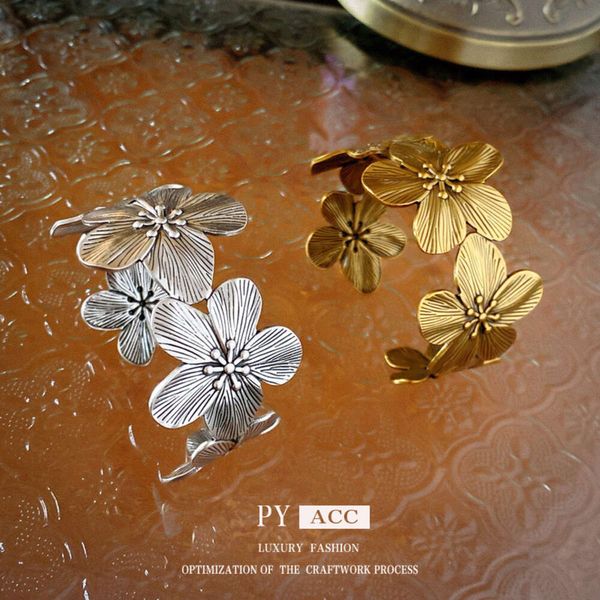 Fleur médiévale ouverte Bracelet haut de gamme personnalisé, nouveau artisanat unique et à la mode pour les femmes
