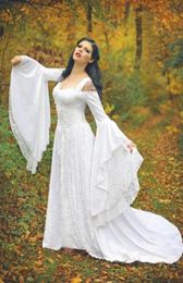 Robes de mariée gothiques en dentelle vintage médiévale 2016 Robe de mariage fantaisie à volants Corset à volants Graden à manches longues Robe de mariée fantaisie9479498