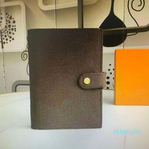 Agenda moyen Designer Notebook Titulaire de la carte de crédit Slots 6 anneaux Classeur Bloc-notes à feuilles mobiles Couverture Notebooks Office Travel Journal