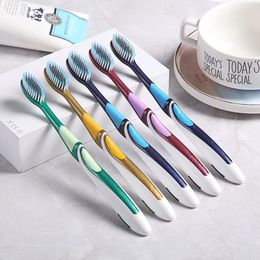 Medium borsteltactiele tandenborstel voor volwassenen met 5Pieces van hoge kwaliteit om vlekken te verwijderen Reinigingssterkte doet geen pijn aan het tandvlees