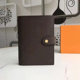 Funda mediana para bloc de notas de hojas sueltas Tarjeteros con cerrojo Agenda Funda protectora Tarjeta de cuero Pasaporte Titular de cheques Cartera Cala de escritorio con caja