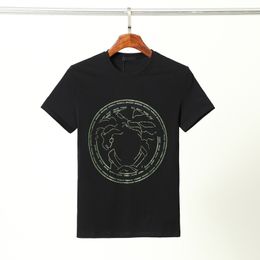 Medusa Shirt Designer Chemises pour hommes Noir et blanc Couleur Alphabet Pur coton Vêtements de mode Street Brand Medusa Luxury Polo Shorts Sl 5672