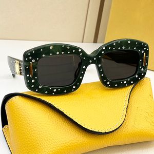 Hombres y mujeres Luxurious Crystal Frame Sunshade Mirror Designer Gafas de sol resistentes a UV400 de alta calidad con caja de embalaje original LW4114is
