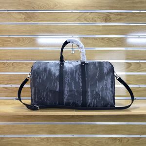 Donna Luxurys Designers Bags 2022 Borsa da viaggio unisex shopping grande realizzata in vera pelle a tracolla M43038