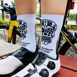 Calcetines de ciclismo finos profesionales para hombre, ligeros, transpirables, antisudor, para bicicleta, MTB, calcetines deportivos para correr de alta elasticidad, accesorios deportivos