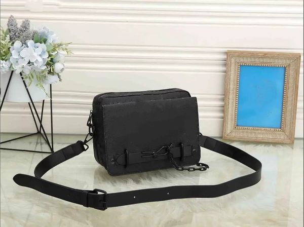 Hommes Noir Fleur Chaîne Postman Caméra Sacs Selle Homme Gaufrage Affaires Bandoulière Sac Message Sac À Main De Luxe Designer DHgate Sac À Main