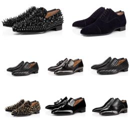 Men Business Dress Zapatos Rivet Diseñador Mocasines Gentleman Brand Luxury Toe British Style Formal Business Spring otoño