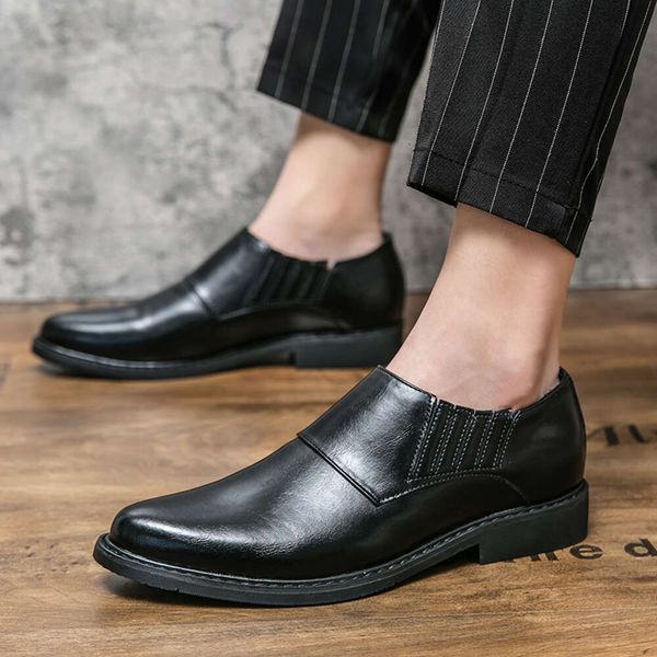 Hommes décontractés en cuir de la mode britannique Business Homme Slip-On Bureau robe formelle chaussures noires chaussures