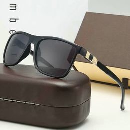 Hombres Actitud clásica Gafas de sol Cuadradas Sonnenbrille Tonos de lujo para hombre Evidencia Gafas de sol millonarias Gafas Pulidas Triangular Firma Lunette De Soleil