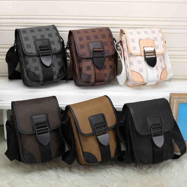 Hombres Cross Body Sling Bolsas de hombro Diseñadores de lujo Bolsa cruzada en el pecho Original Cuero genuino Paquetes de viaje al aire libre Monedero Moda