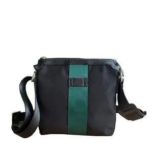 Men Crossbody Bolsas de diseño de hombro de diseñador Moldia Messenger Messen Cross Cross Body Bolse Casual Vintage Man Messenger Bolsos Manes de rótulas clásicas Pasteles de hombro