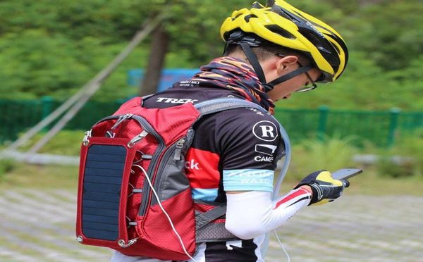 Sacs à vélo pour hommes sac à dos solaire solaire 65W 5V sac à dos étanche pour ordinateur portable.