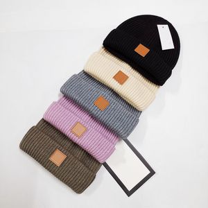 Hombres diseñador Beanie Hats Woolen Knitting Sombrero Mujeres Lujo Cálido Gorros de Invierno Tapa de punto 5 Color