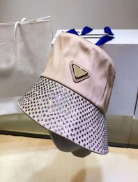 Men Designer Buckets Sombrero para mujeres Fisherman Hat Rinestone Corner Cap P Letter6986736