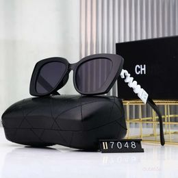 Men Designer voor zonnebrillen gepolariseerde piloot Oversized Fashion Classic Women Sunglass UV400 Eyewear PC Frame Polaroid Lens 7048