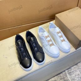 Men de concepteur chaussure luxe en caoutchouc doux et tissu de vélo baskets triangles hommes chaussures décontractées baskets basse baskets techniques tissu gros caoutchouc léger sole marche