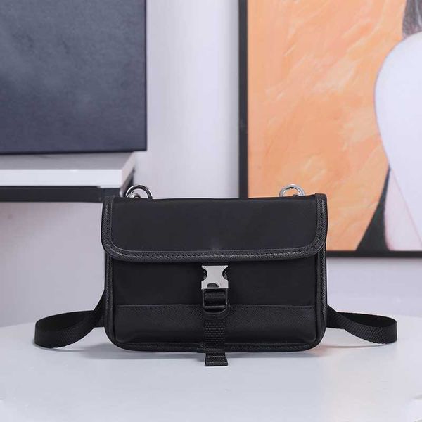 Hommes Designer Sacs à bandoulière de luxe bandoulière sac en nylon 5A petit sac de messager Haute qualité noir mini portefeuille femmes téléphone poche sac à main