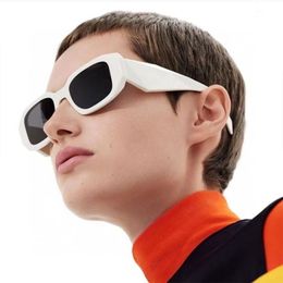 Hommes Designer lunettes de soleil 2022 femmes mode classique luxe lunettes lunettes en plein air plage lunettes de soleil 7 couleur en option triangulaire Signature