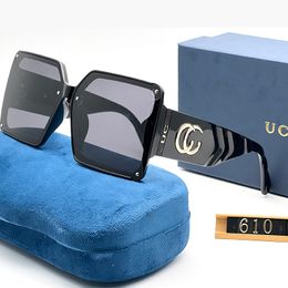 Hommes Designer Femmes Lunettes Classic Brand Sunglasses Fashion UV400 Goggle avec boîte Retro Frame Travel Beach Factory Store Boîte