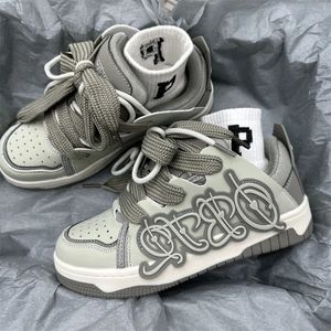 Mannen kleden casual 953 mode sneakers brief graffiti ademend wandelen Haruku -stijl trendy designer Outdoor Running Shoes 231124 751