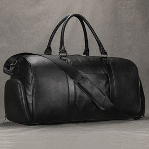 Hommes authentique sac de voyage en cuir sac à main grande capacité Black Man Weekend Carry On Luggage Fitness Sac Sport 240419