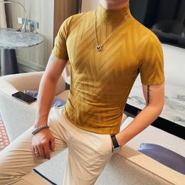Hommes Tshirts à manches courtes de haute qualité Male Slim Fit Mock Colourte à col roulé Couleur de Tshirt Clothing 4xlm 240429