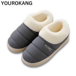 Hombres Zapatillas para el hogar Invierno Calajas de peluche de invierno Pisos de dormitorio interior Piso suave Furry Pareja Calzado para los amantes Tallas grandes Venta caliente Y200107