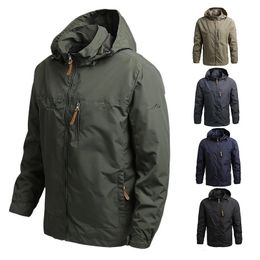 Hommes Hooded Raincure d'hiver étanche à la peau tactique de veste militaire sport de randonnée de randonnée de veste solaire de veste solaire 240416