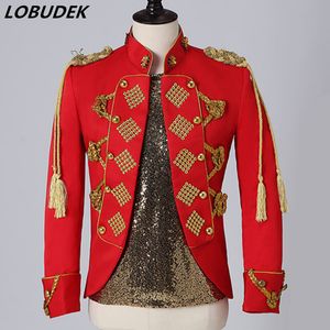 Bar Nightclub Men Singer Stage Red Court Blazer Jacket Fringe Epaulet Rivet kralen Jacket Stand Kraag slanke blazerjas mannelijk concertprestatietrap kostuum