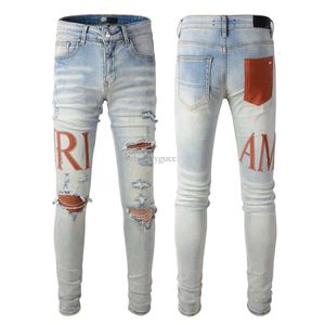 Hombres Jeans Rasgados Pantalones de mezclilla el estiramiento Hip Hop Hombres Vintage Letra de cuero azul claro Biker Jean para motocicleta Slim Skinny