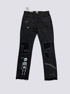 Men Jeans V luxurys Designers Jeans Jeans Summer Imprided Jeans Pantalons de randonnée Ripped Hip Hop High Street Broderie Tending Trend Trend Brand Vintage Pant