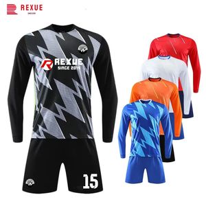 Mannen Kid Voetbalshirt met lange mouwen DIY Custom 2223 Seizoen Team Voetbal Training Match Sport Uniform Pak voor kinderen 240318