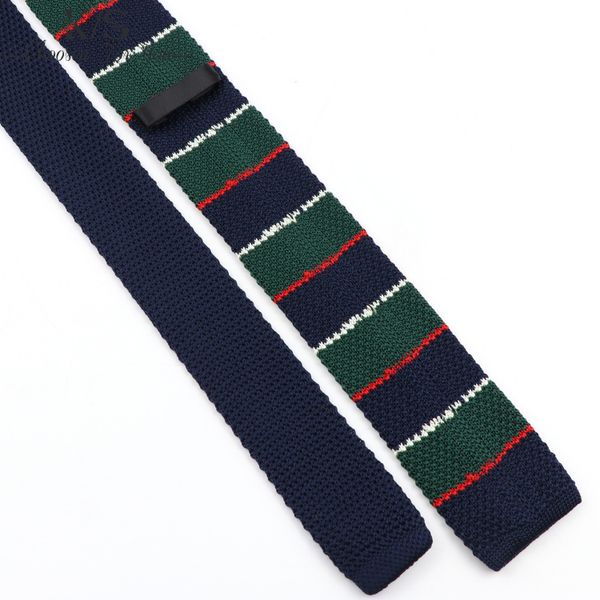 Hommes tricotés à cravate décontractée dots 5cm cravates pour homme tissé à tissu de style britannique Skinny Cravate pour les liens de tricot de fête de mariage